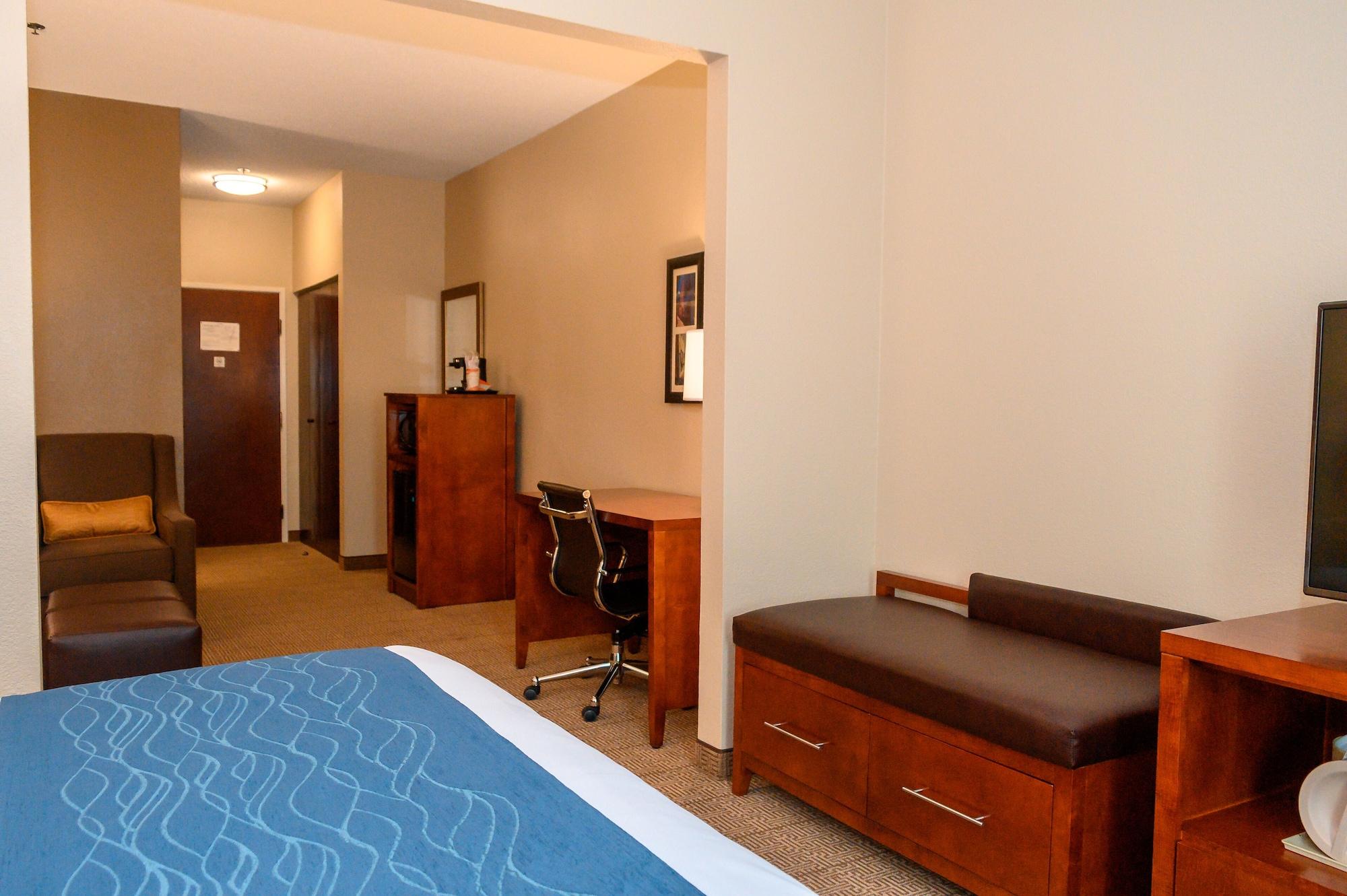 Comfort Inn & Suites Patriots Point Mount Pleasant Bagian luar foto