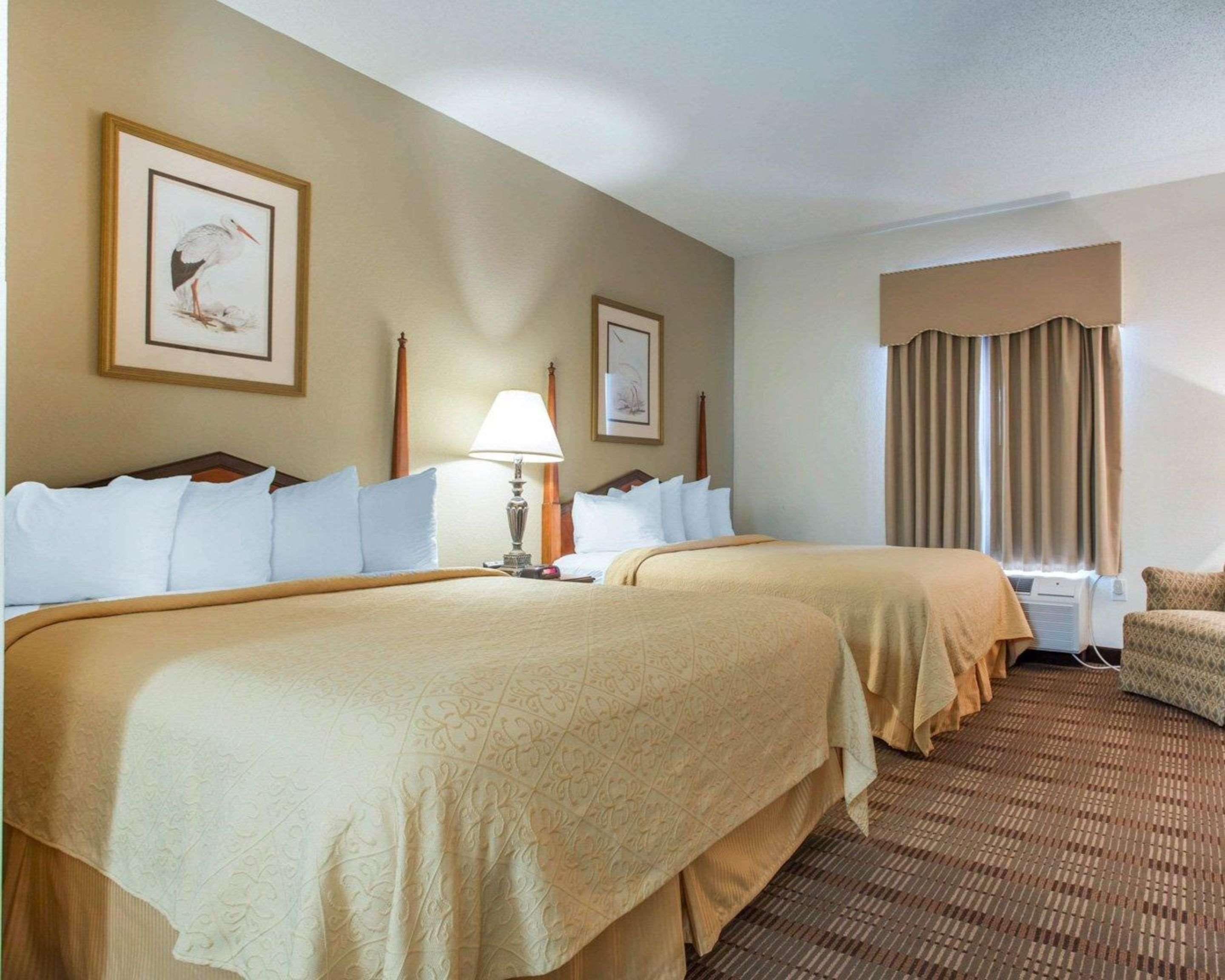 Comfort Inn & Suites Patriots Point Mount Pleasant Bagian luar foto