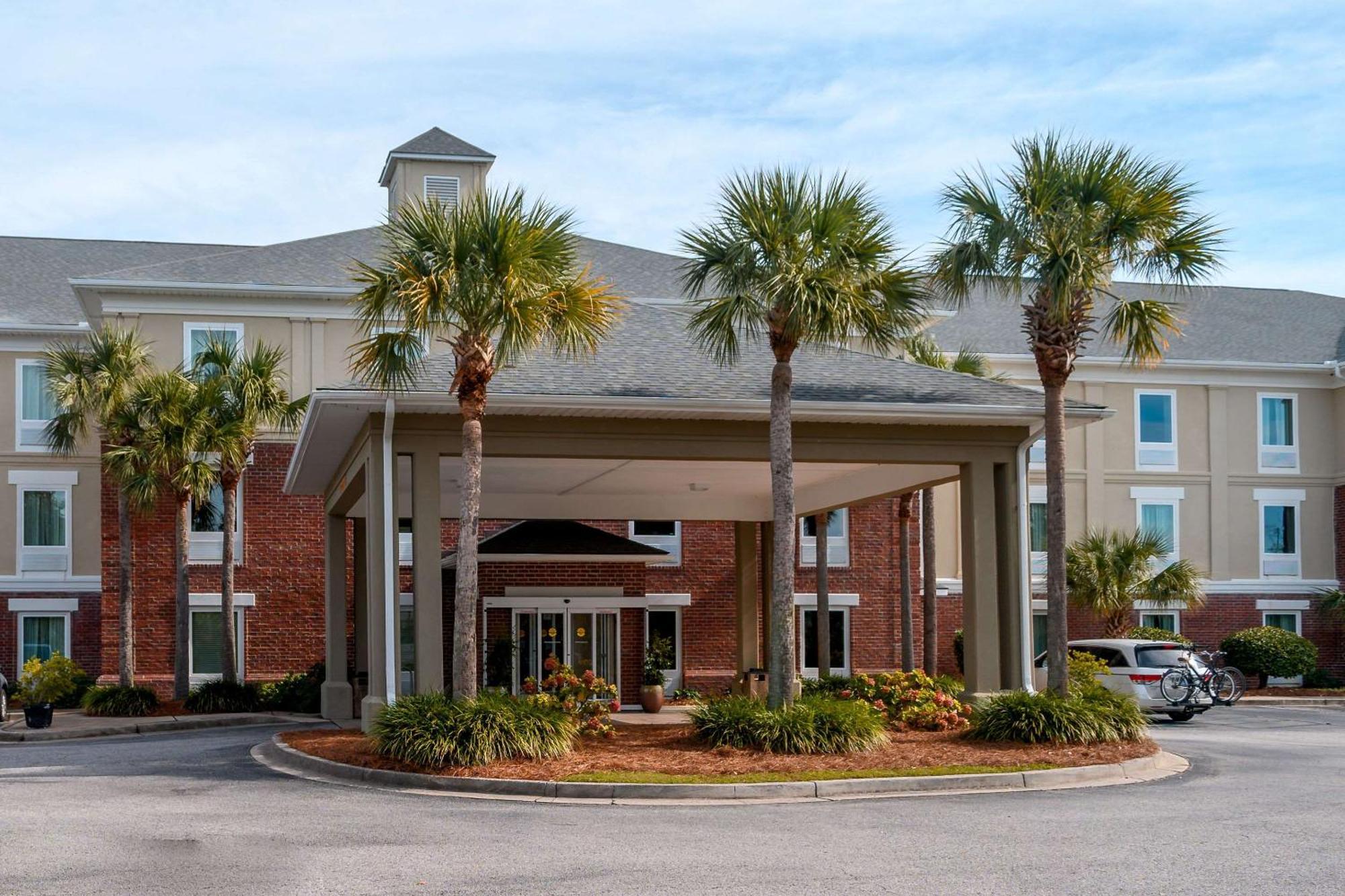 Comfort Inn & Suites Patriots Point Mount Pleasant Bagian luar foto
