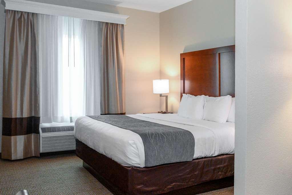 Comfort Inn & Suites Patriots Point Mount Pleasant Ruang foto